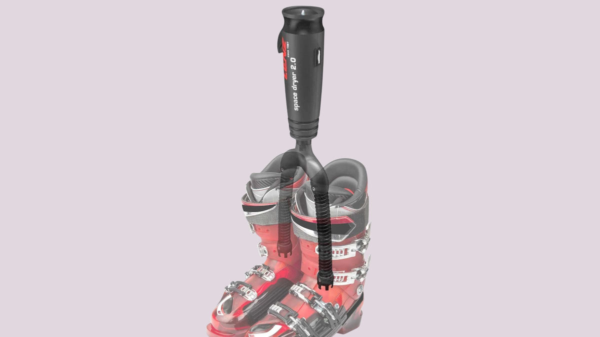 Skischuhe und Handschuhe trocknen: So geht es richtig